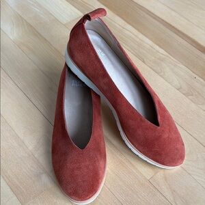 Eileen Fisher Suede Humor Wedge Ballet Flat
Rust Red Orange Women's Slip On 7